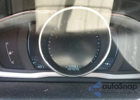 2016 Volvo Xc60 T6 Premier из США, поврежденный, VIN YV4902RK3G2833813